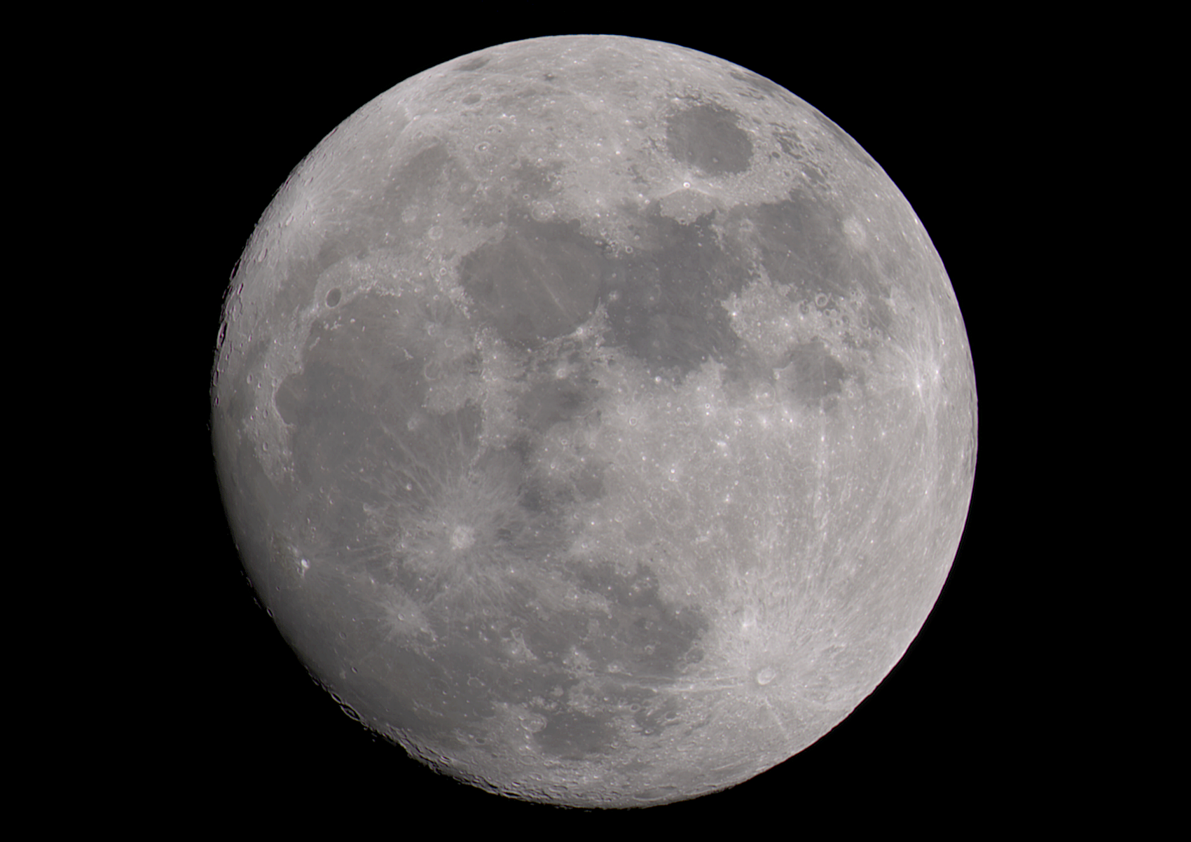 Měsíc před úplňkem