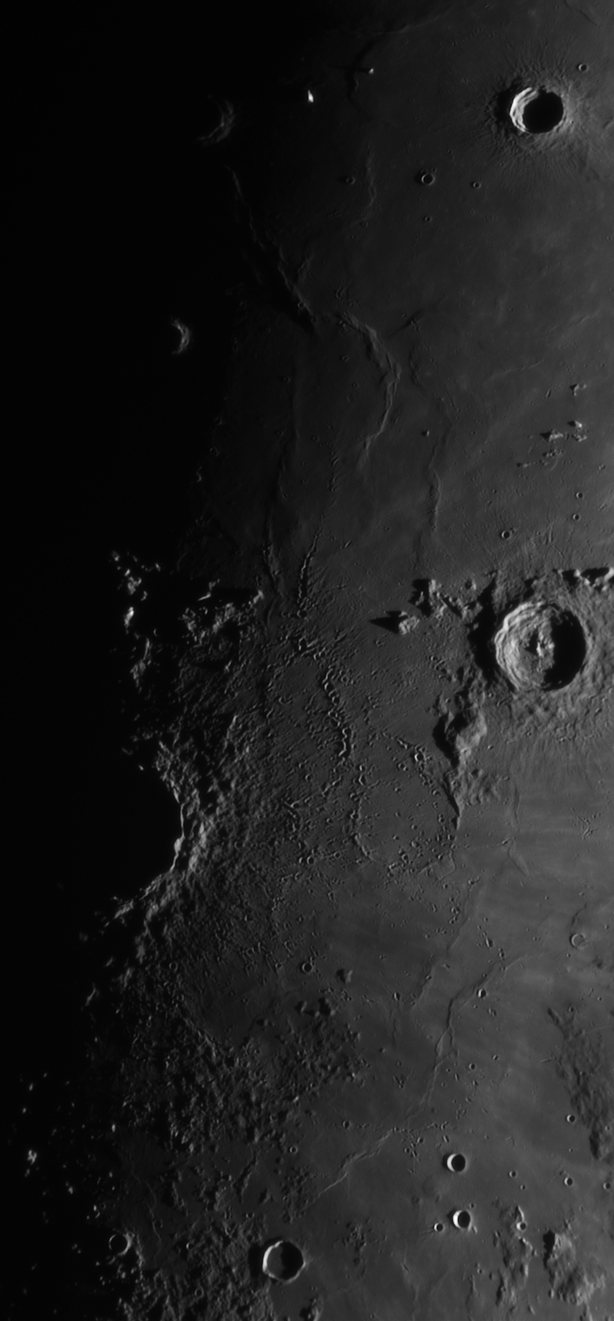 Sekundární krátery Copernicus, Stadius a Eratosthenes