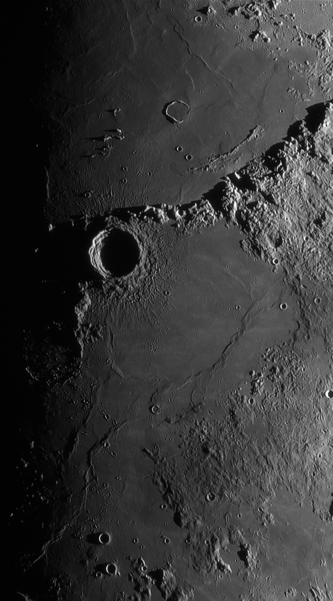 Eratosthenes, Stadius a okolí
