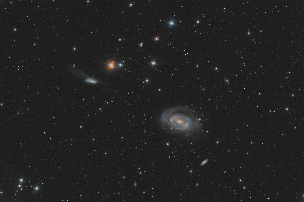 NGC4725