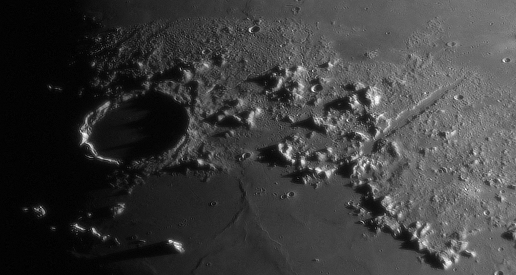 východ Slunce v kráteru Plato