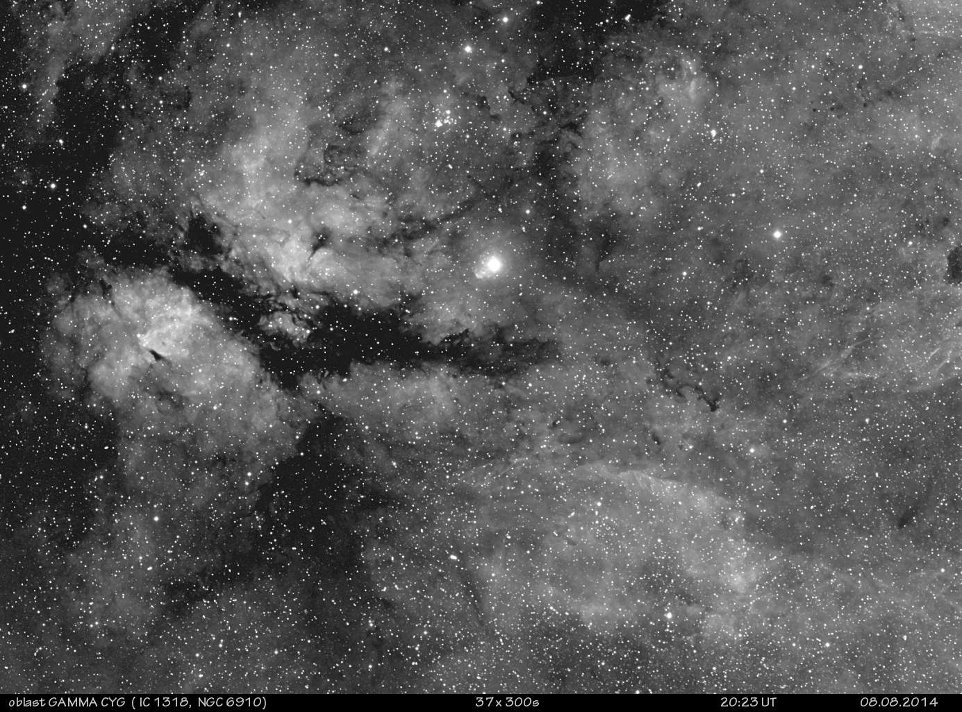 okolí gamma Cyg ( IC1318. NGC6910)