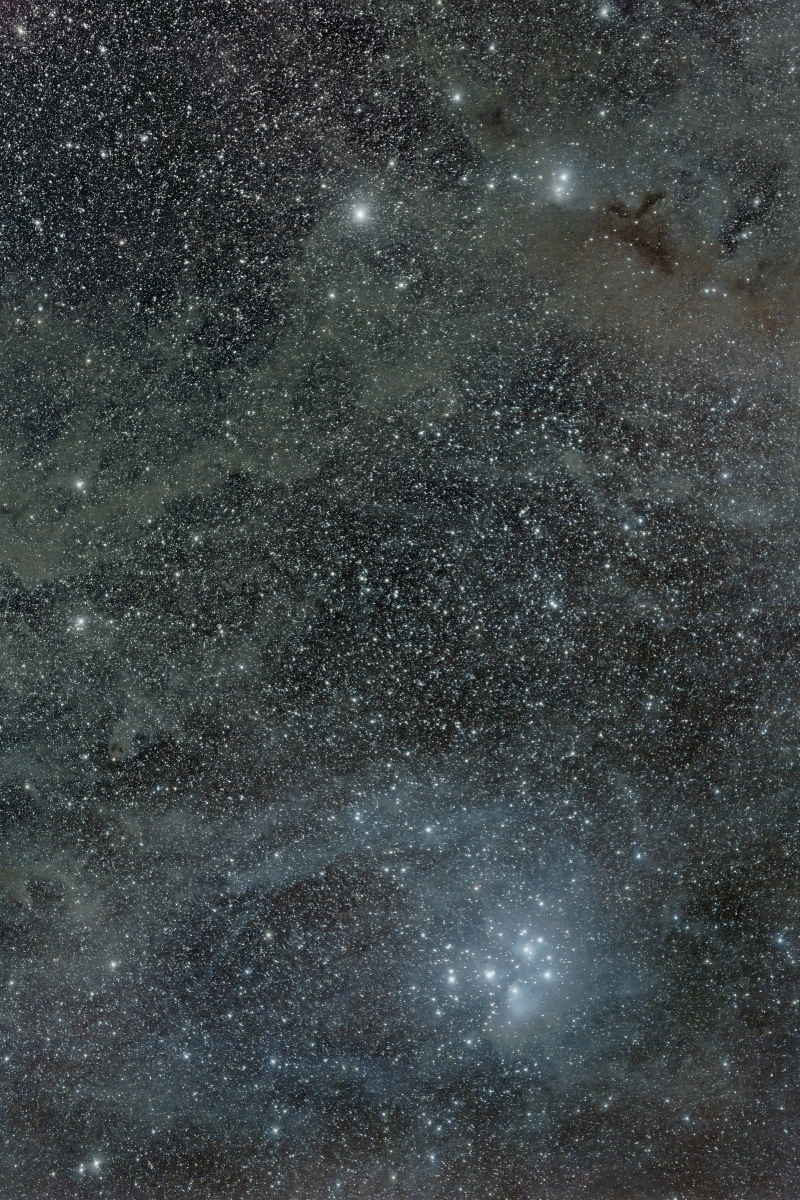 Od Plejad po Atik, M45