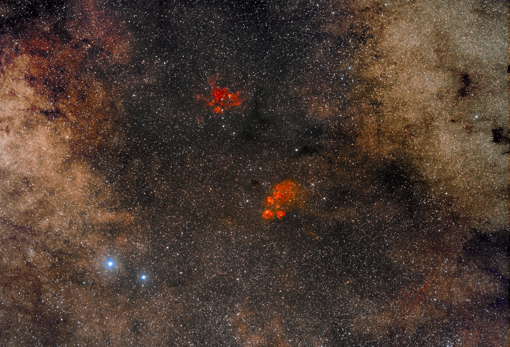 Osten štíra -NGC6334 a NGC6357