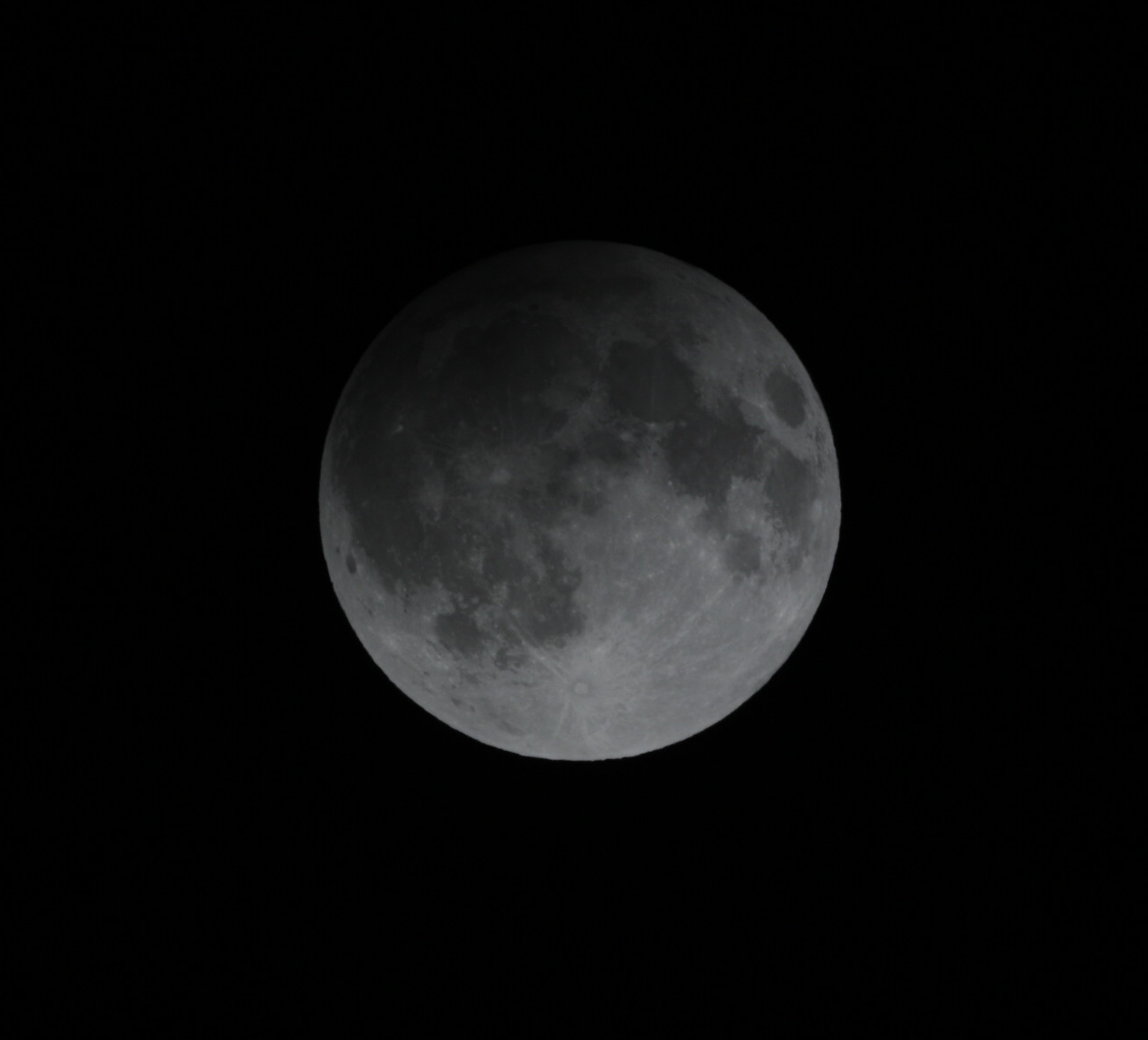 Polotieňové zatmnie Mesiaca