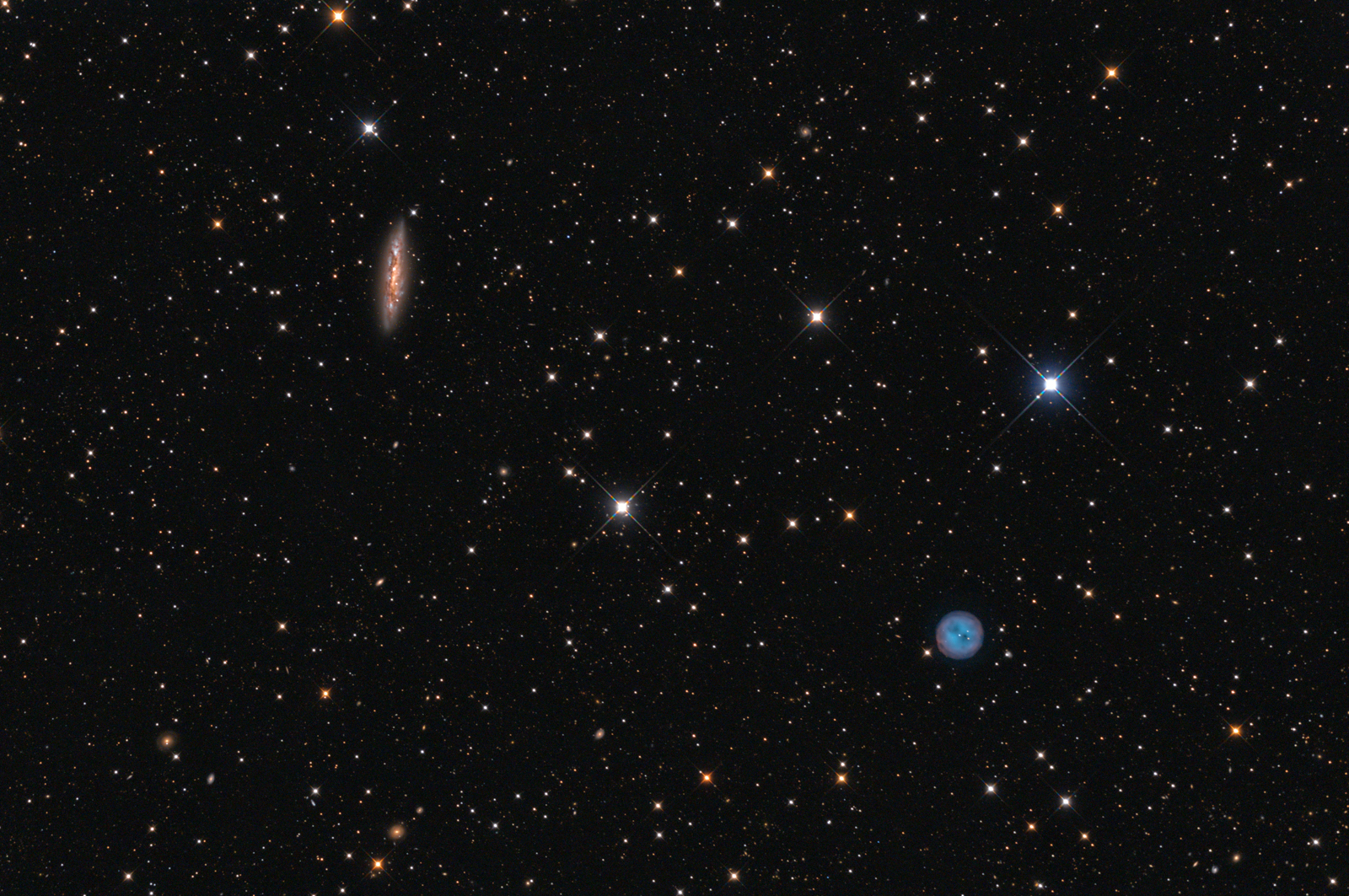 Galaxie M108 a Sovi mlhovina  M97 v UMa