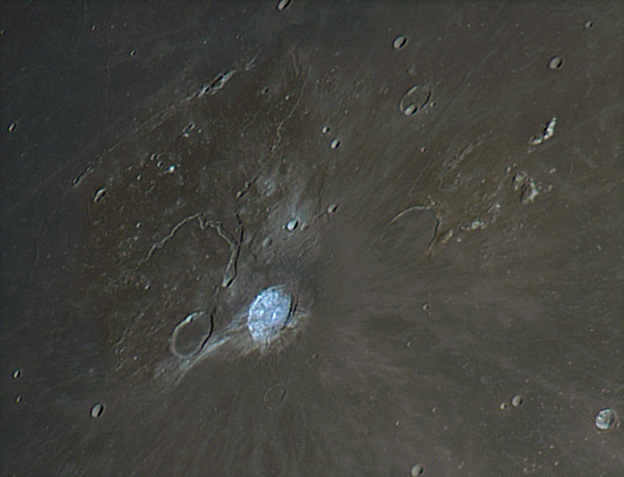 Aristarchus v barvě