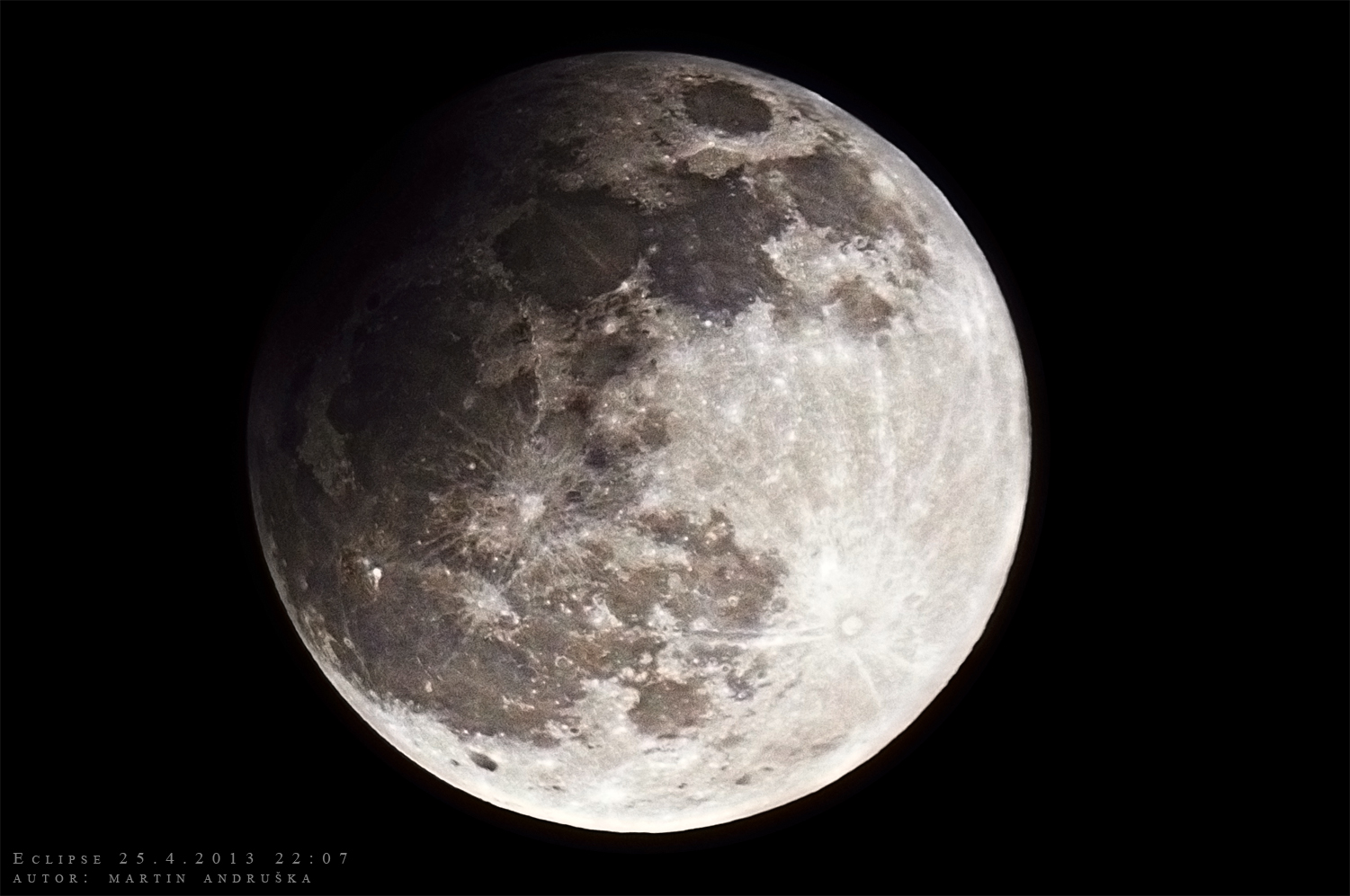 Čiastočné zatmenie 25.4.2013 22:07