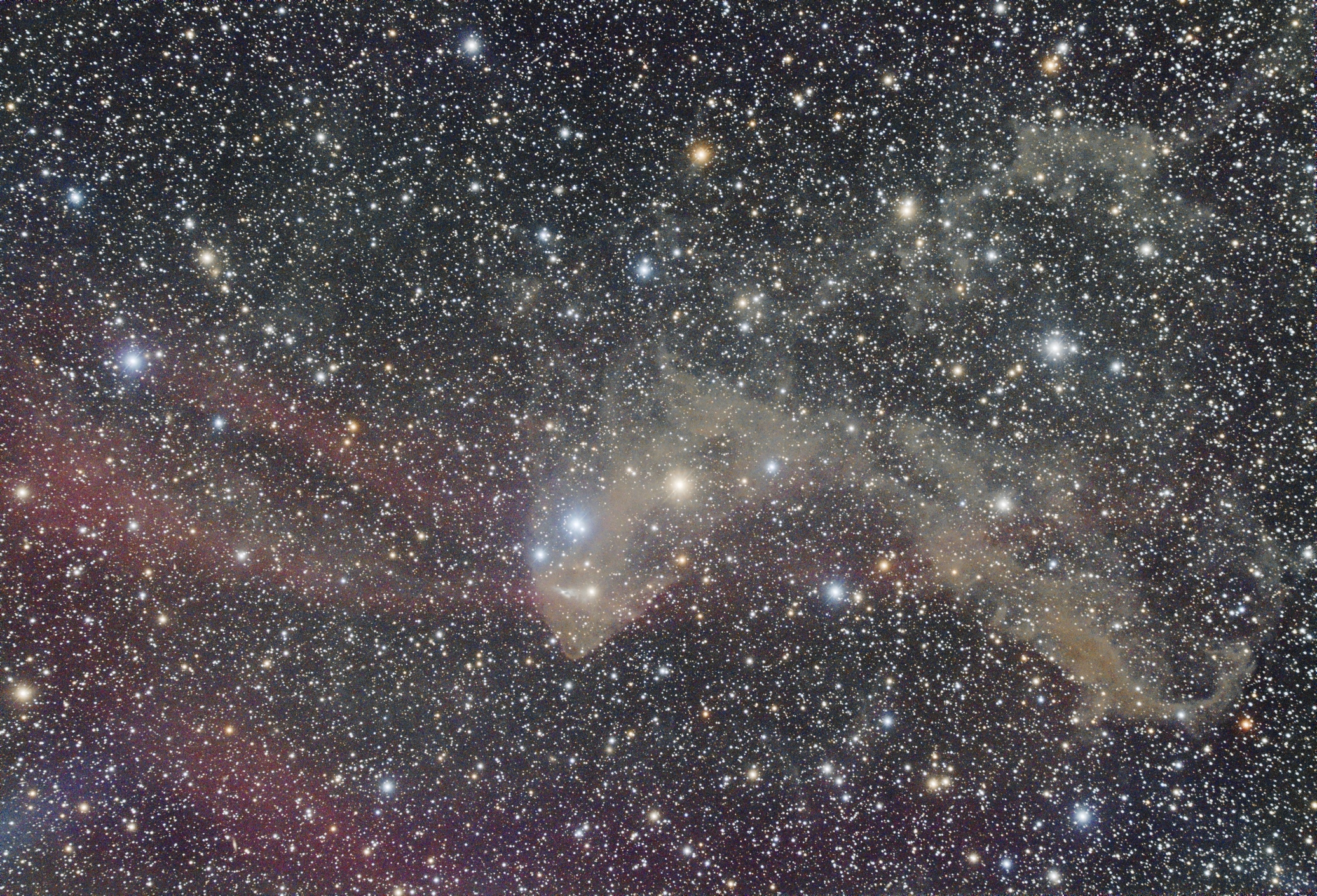 Mlhoviny v Ještěrce (LBN437 a Sh2-126)