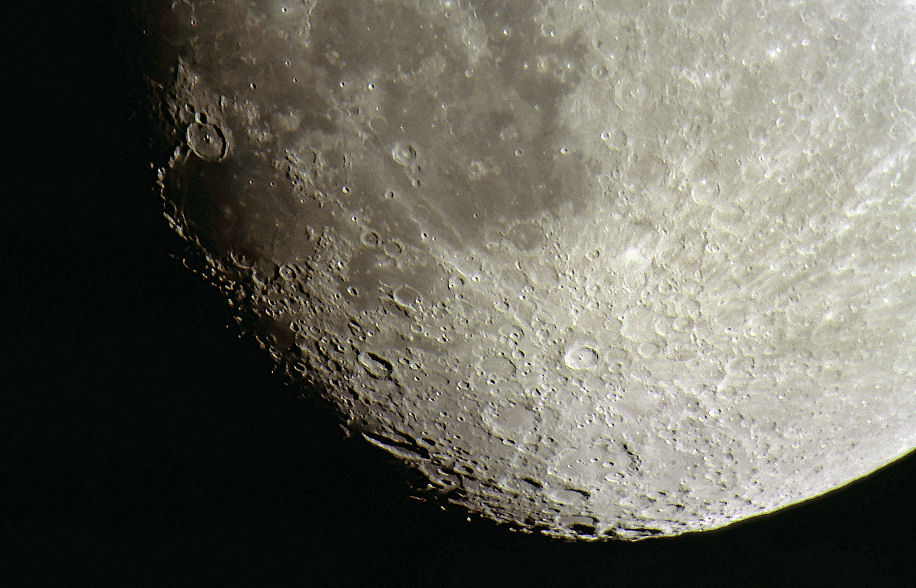 Měsíc na Fuji Provia