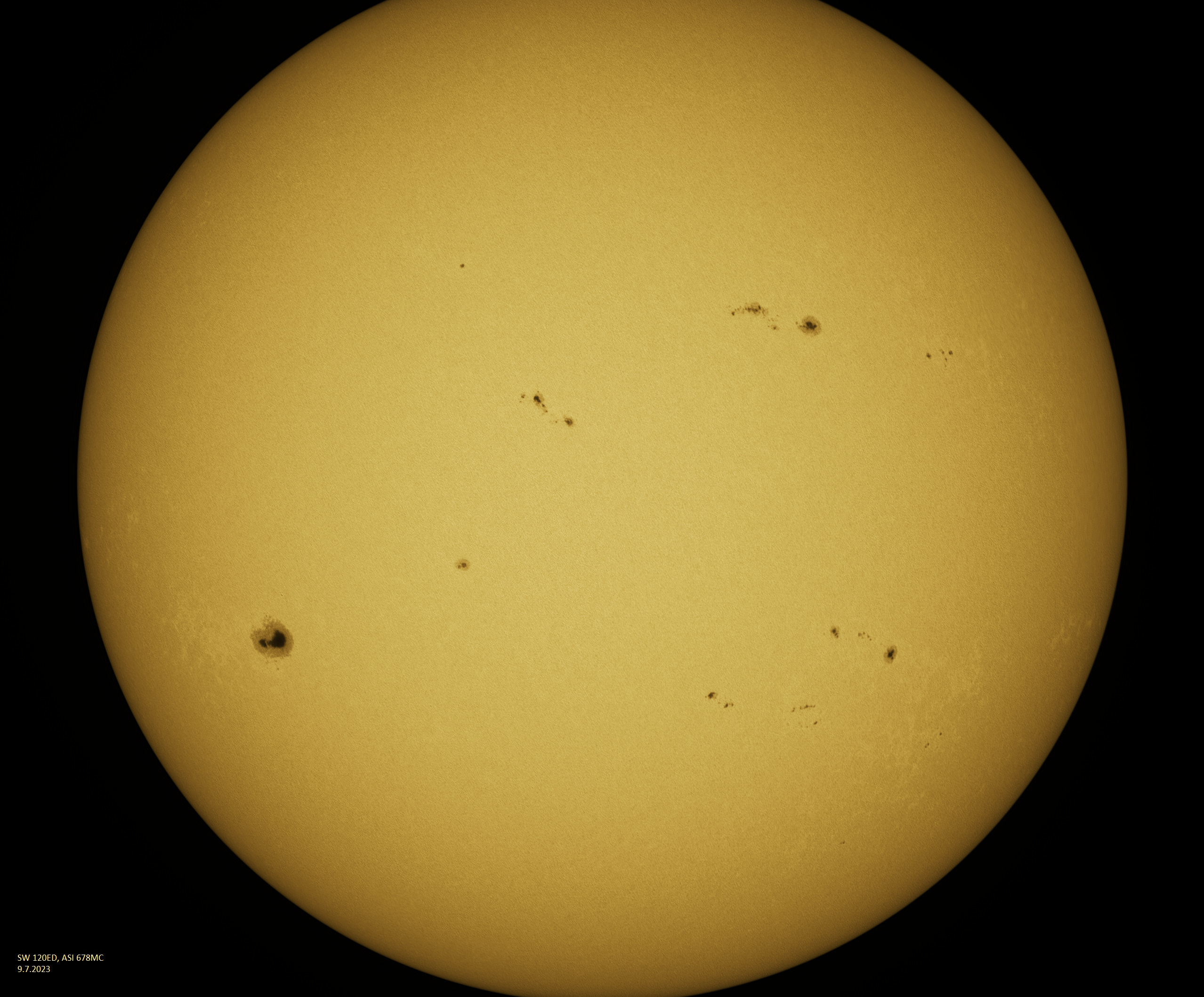 Slnečné škvrny 9.7.2023 100%