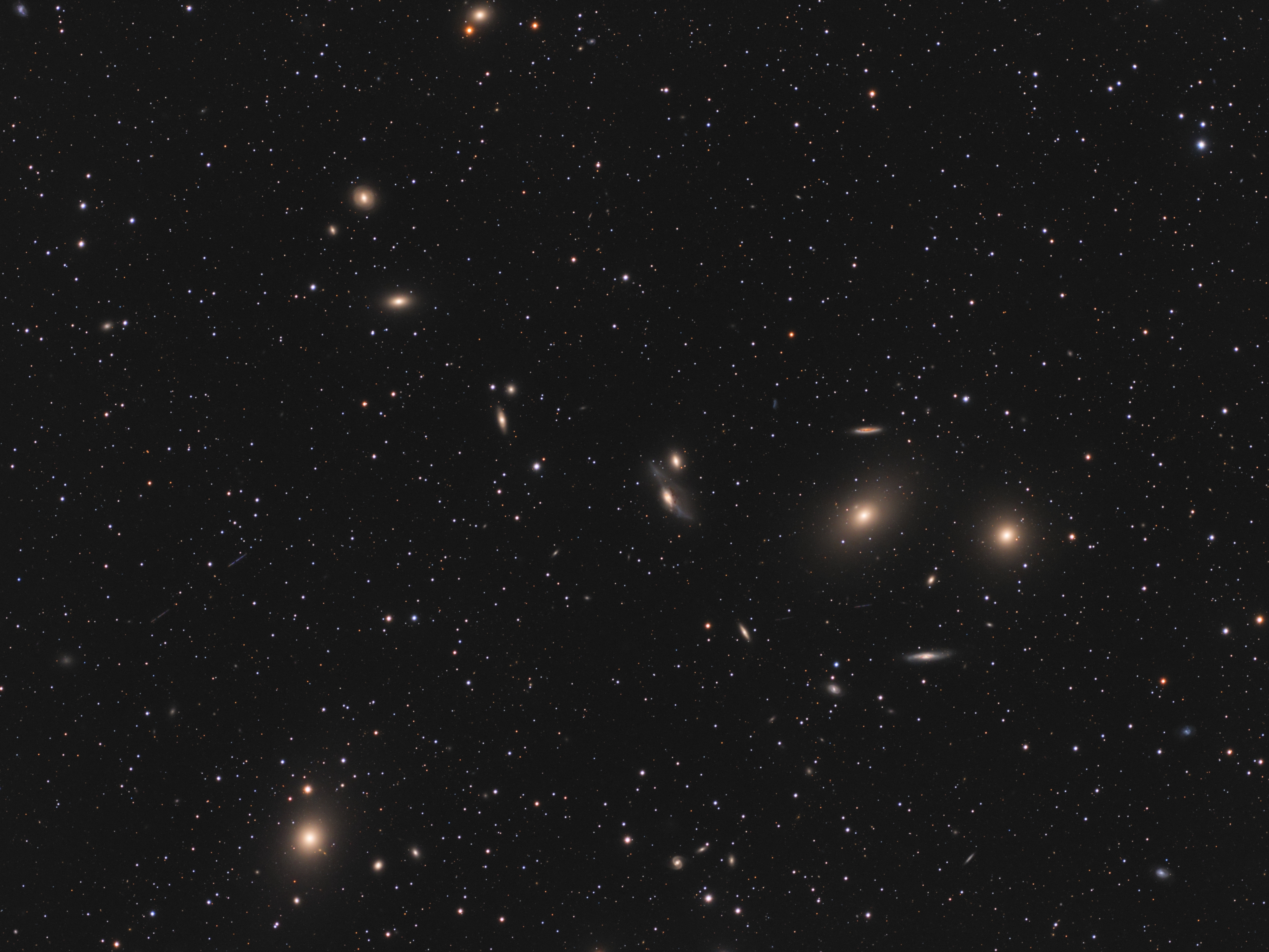 Markarianův řetízek, NGC4438, M84, M86, M87 a další