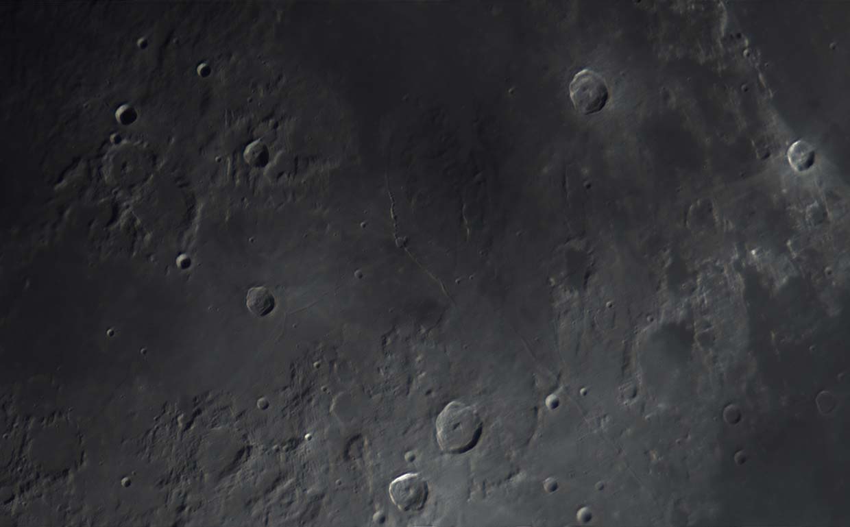 Měsíc - Rima Hygius a další