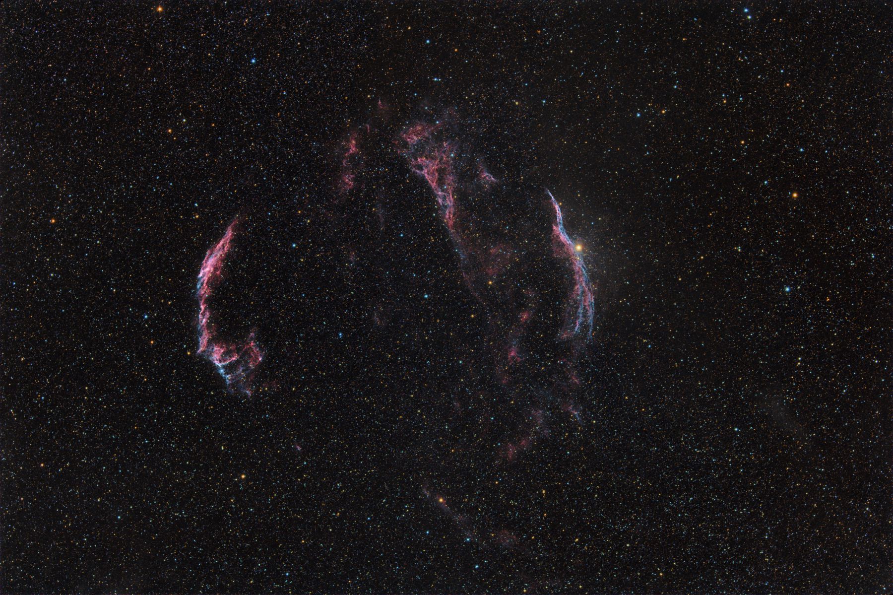 NGC6960, NGC6992 a Pickeringův trojúhelník
