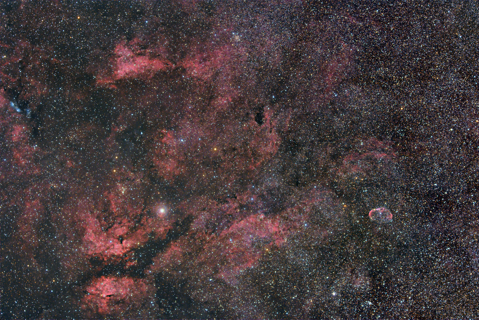 Sadr a okoli, NGC6888