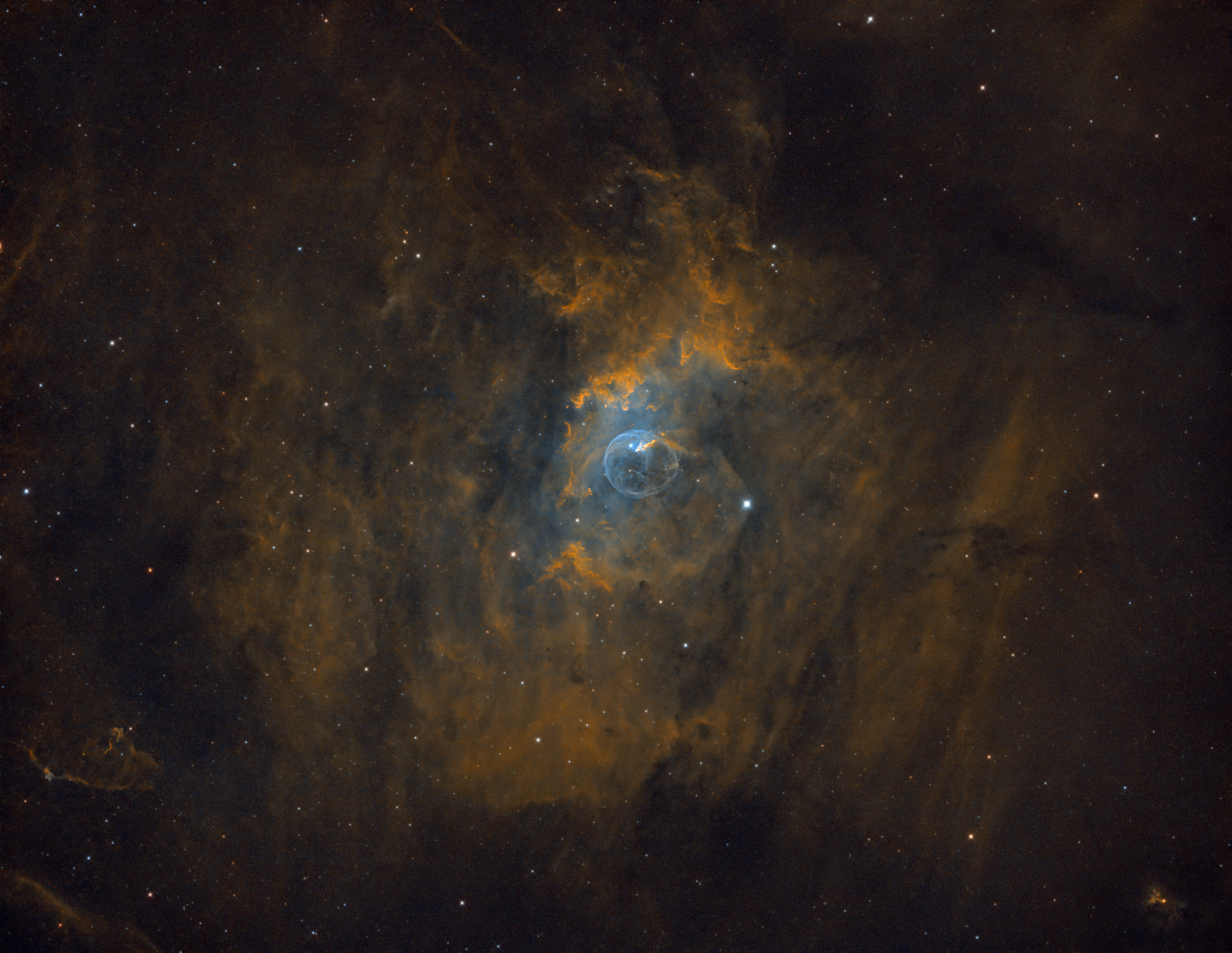 NGC7635 (paleta SHO),LBN543, SH2-159
