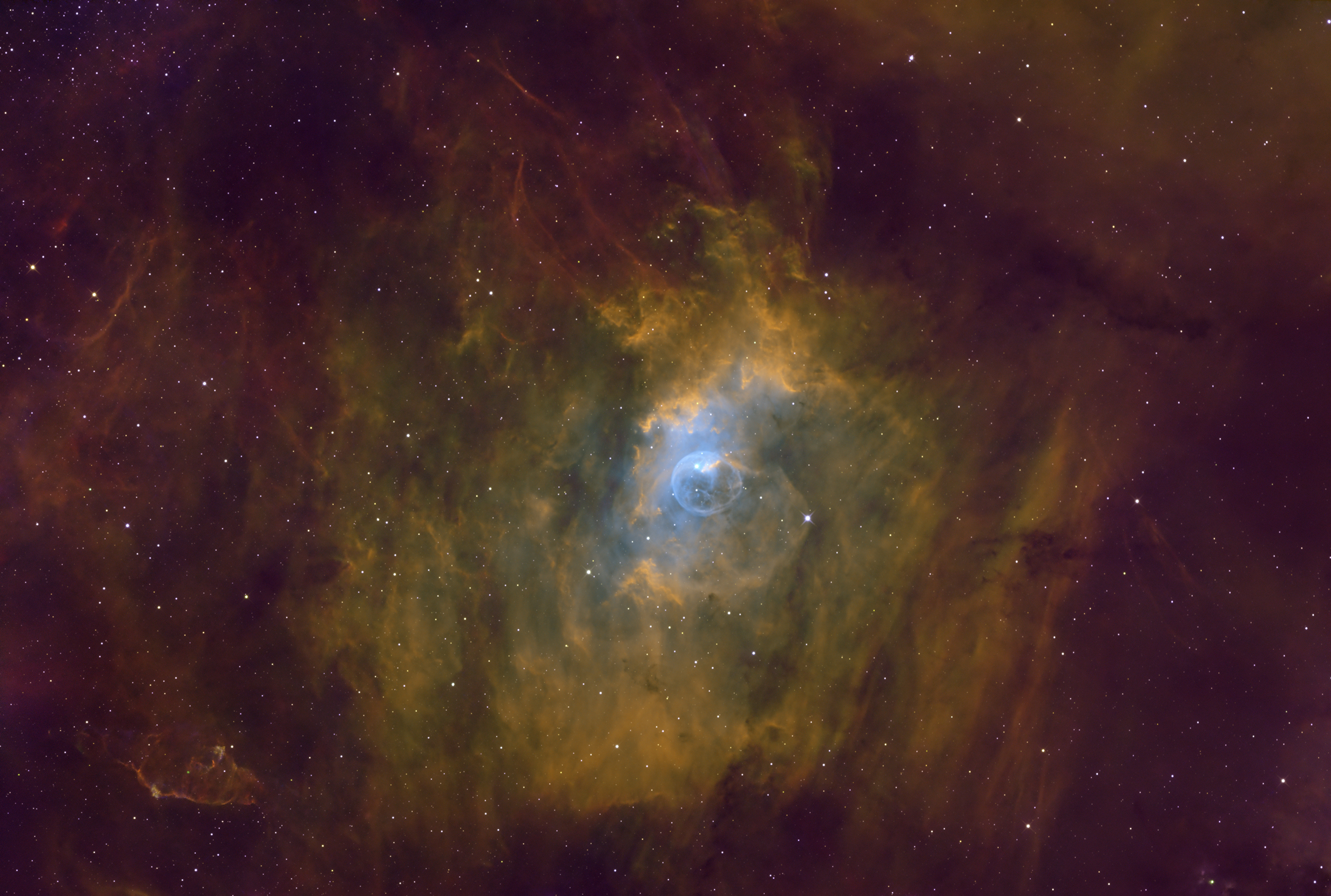 NGC 7635 v Cas v Hubble pallete